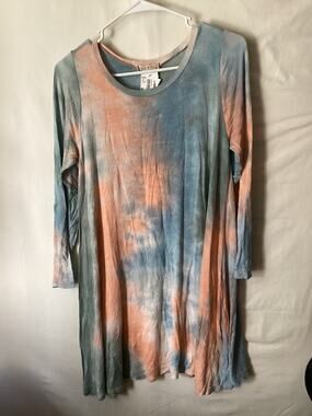 2187 Pixi & Ivy Women Tye Dye Long Sleeve Tshirt Dress Size Large Coral and Blue